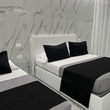 White Elegance Luxury B&B Caserta Ngoại thất bức ảnh