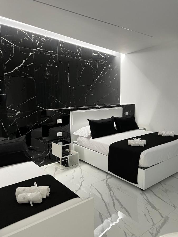 White Elegance Luxury B&B Caserta Ngoại thất bức ảnh
