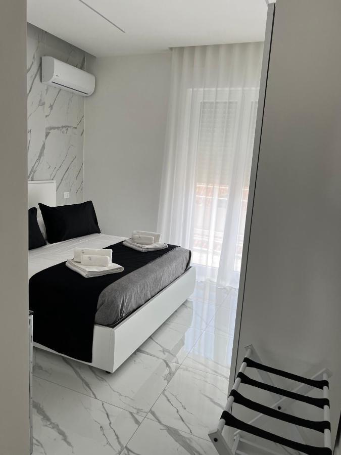 White Elegance Luxury B&B Caserta Ngoại thất bức ảnh