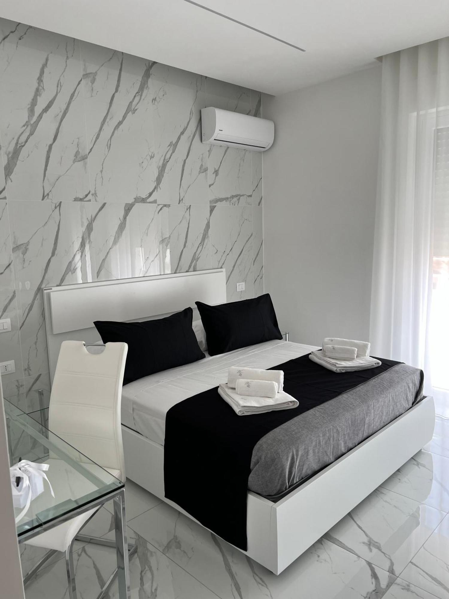 White Elegance Luxury B&B Caserta Ngoại thất bức ảnh