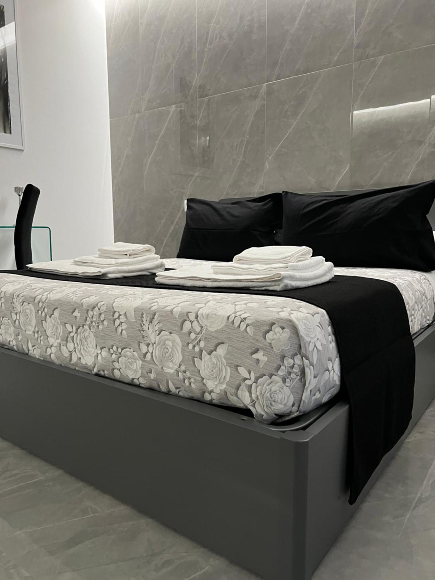 White Elegance Luxury B&B Caserta Ngoại thất bức ảnh