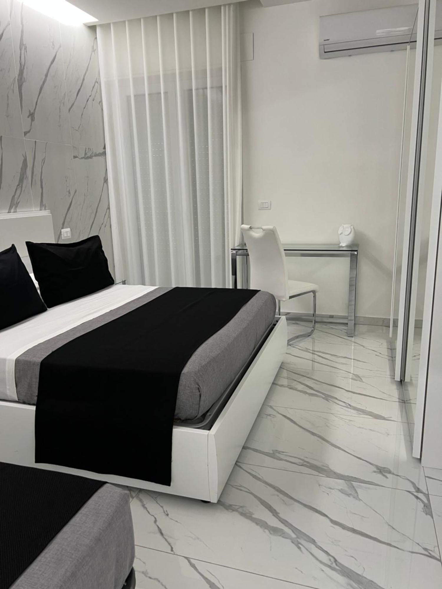 White Elegance Luxury B&B Caserta Ngoại thất bức ảnh